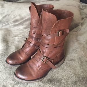 STEVE madden Bandit brown leather boot.